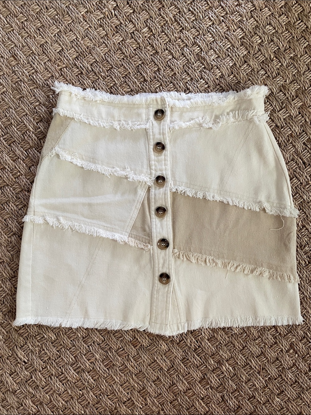 Color Block Two Tone Button-Front Mini Skirt in Neutral Cream